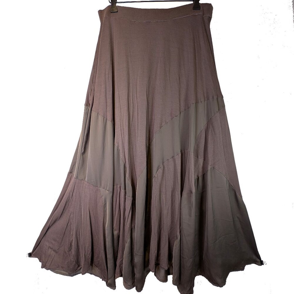Odille Two tone beige  soft and flowing full skirt Size Medium